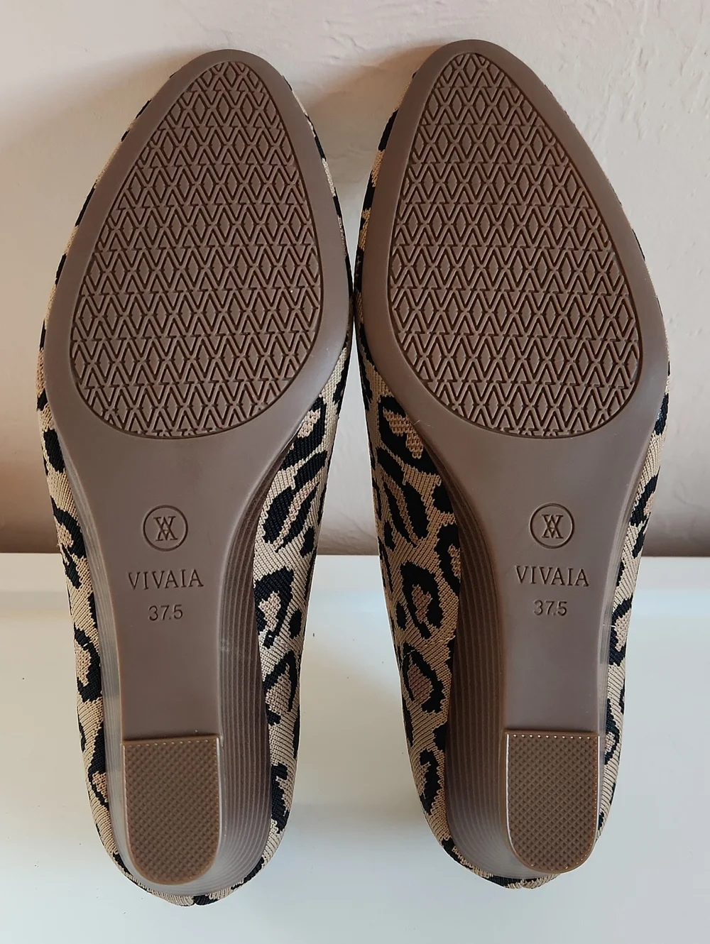 Vivaia Margot Wedge Leopard Knit Pointed Toe Pump Heels Beige/Black Size 37.5
